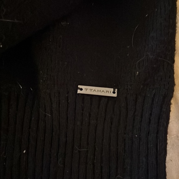 TAHARI BLACK SWEATER ZIP UP - Picture 5 of 5